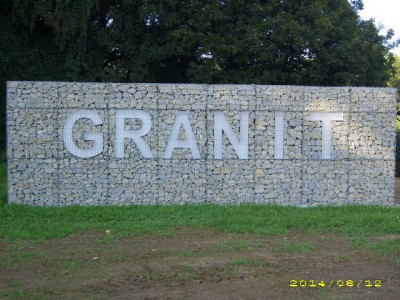 Granit-Info-Weg, Zaun-Gartenanlage